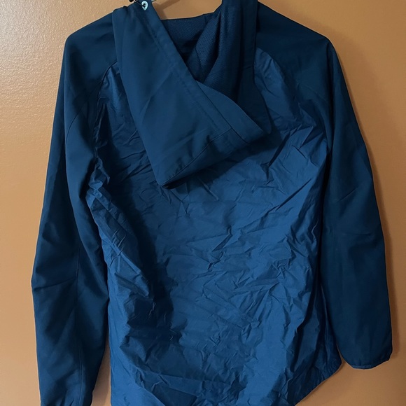 Adidas Windbreaker - Picture 3 of 4